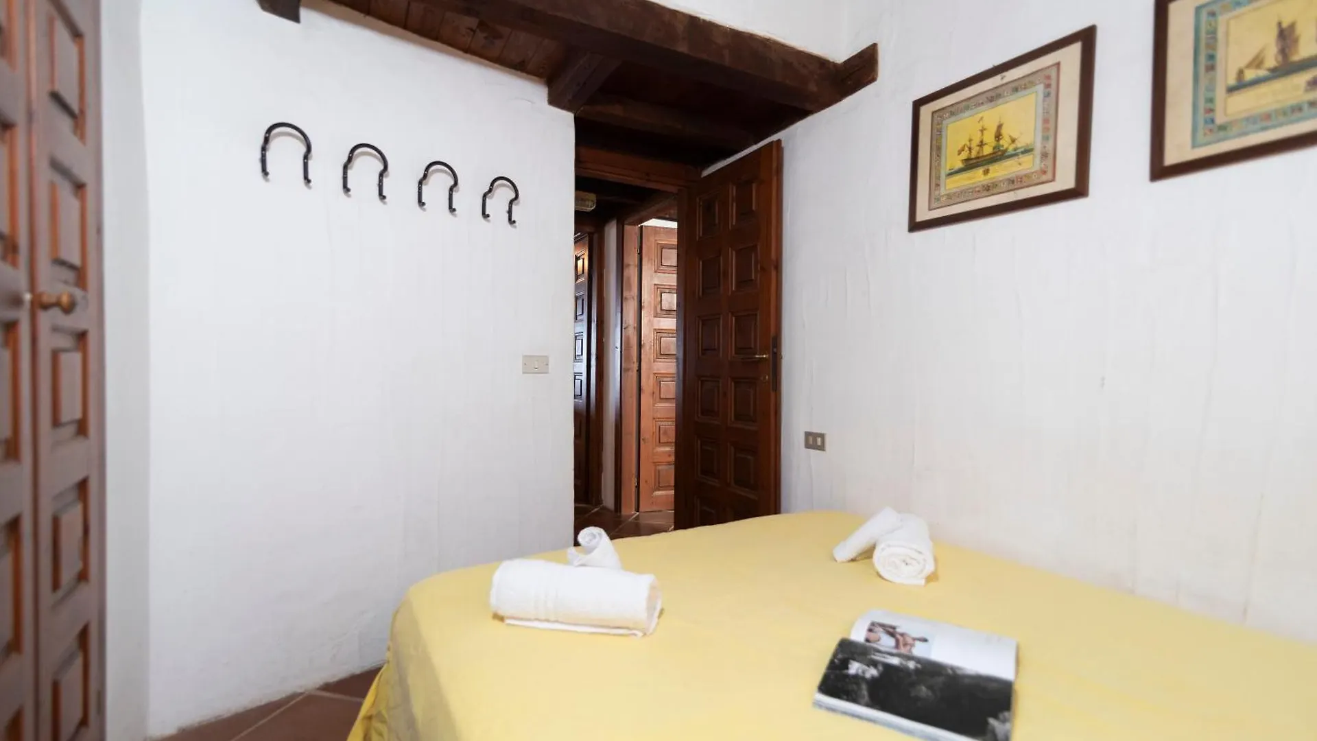 Punta Volpe Home With Pool - Happy Rentals ポルト・ロトンド アパート